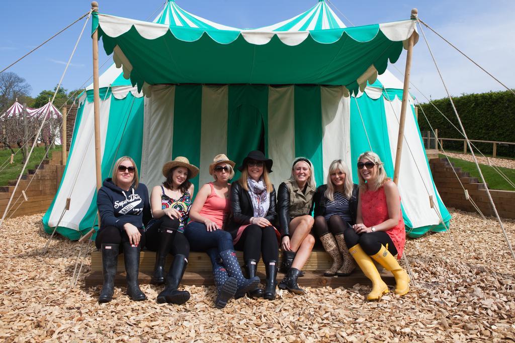Leeds Castle Knights Glamping 호텔 외부 사진