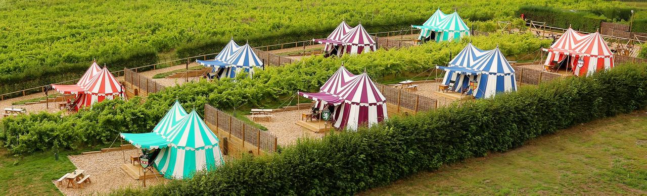 Leeds Castle Knights Glamping 호텔 외부 사진