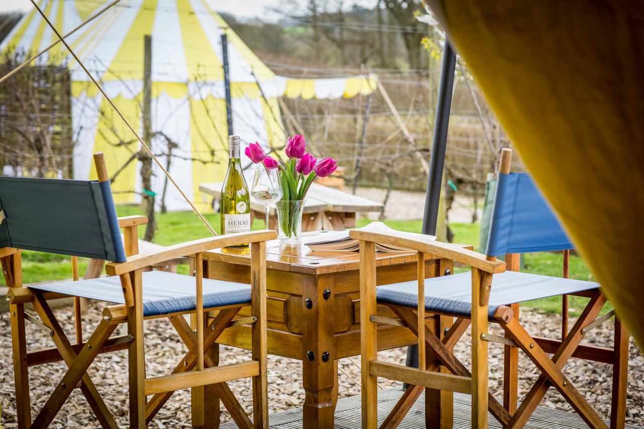 Leeds Castle Knights Glamping 호텔 외부 사진