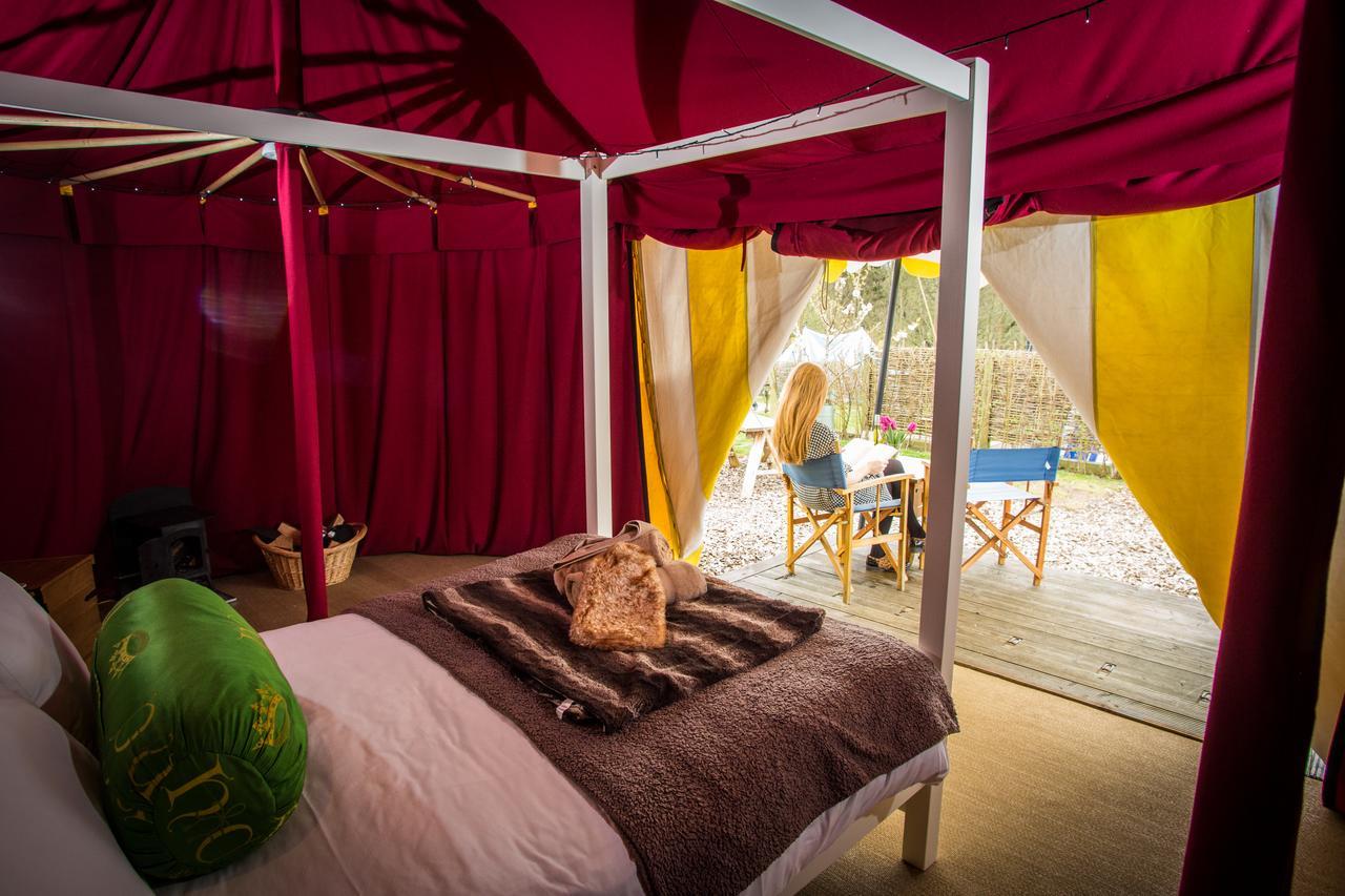 Leeds Castle Knights Glamping 호텔 외부 사진